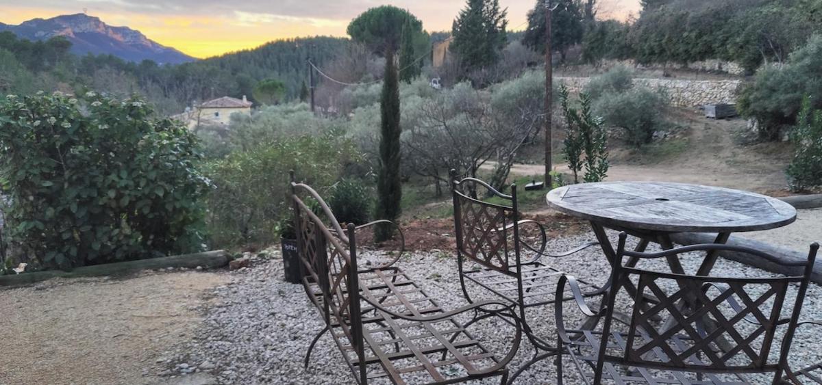 Villa Cigalons En Pleine Pinede Avec Piscine Chauffee De Mai A Septembre Auriol Екстериор снимка